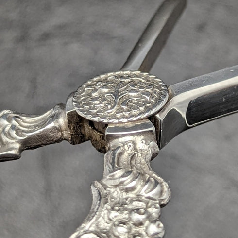 英國復古銀盤葡萄剪刀葡萄雕刻 100 克